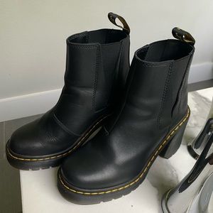 Dr. Martens Spence leather flares heel Chelsea boots - like new